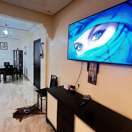 Magnifique Appartement Spacieux Confort Propre Familial 2 Chambres Salon Et Salle A Manger A 20Mn A Pied De Place Jemaa El Fina 4 Piscines Dans Espace De Golf A 12 Mn En Voitures L Entree Est Gratuit Pour La Clientele Ouvert Entre 10H Et 20H Marrakesh Exterior photo