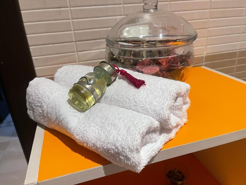 Magnifique Appartement Spacieux Confort Propre Familial 2 Chambres Salon Et Salle A Manger A 20Mn A Pied De Place Jemaa El Fina 4 Piscines Dans Espace De Golf A 12 Mn En Voitures L Entree Est Gratuit Pour La Clientele Ouvert Entre 10H Et 20H Marrakesh Exterior photo