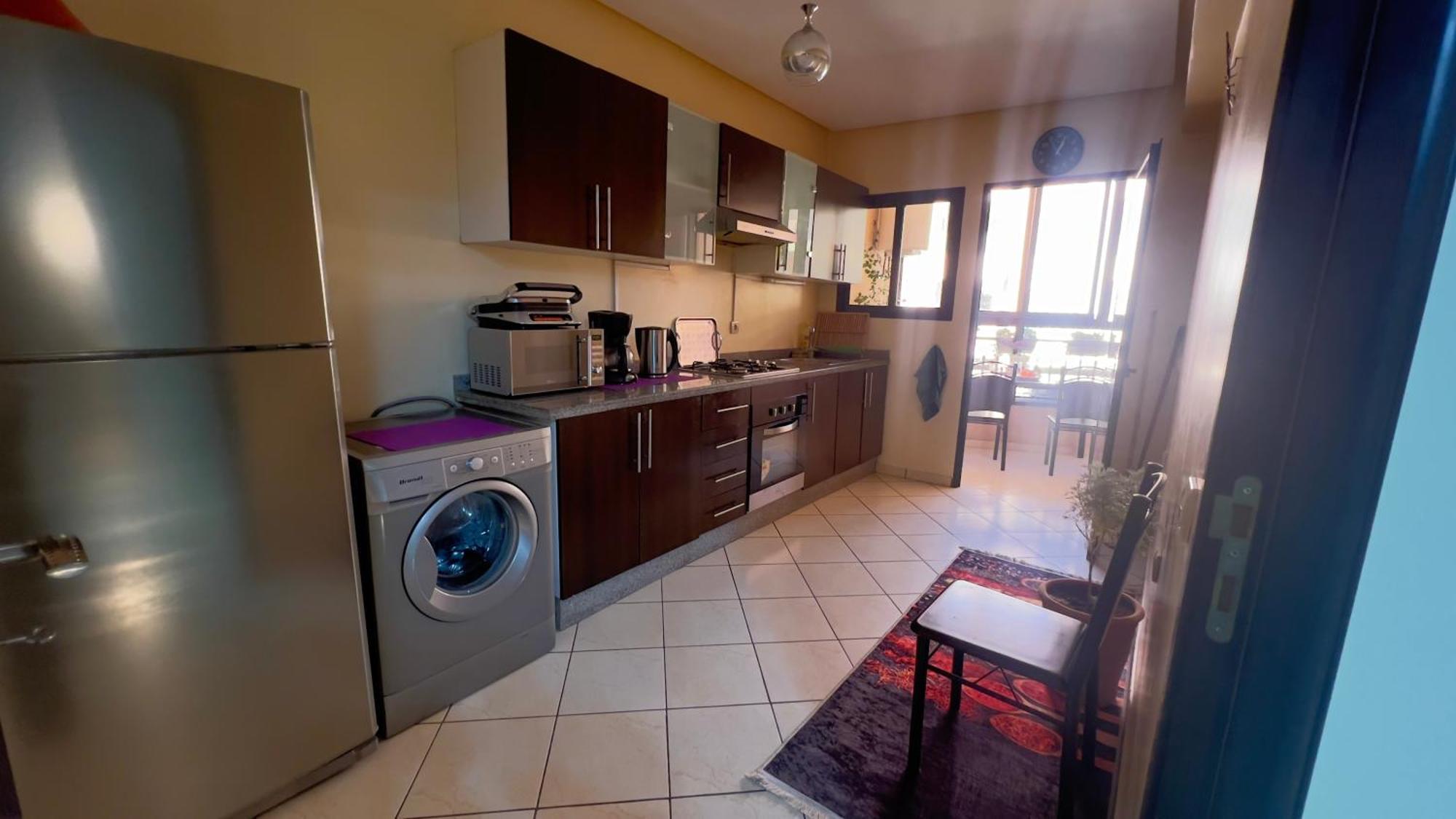 Magnifique Appartement Spacieux Confort Propre Familial 2 Chambres Salon Et Salle A Manger A 20Mn A Pied De Place Jemaa El Fina 4 Piscines Dans Espace De Golf A 12 Mn En Voitures L Entree Est Gratuit Pour La Clientele Ouvert Entre 10H Et 20H Marrakesh Exterior photo