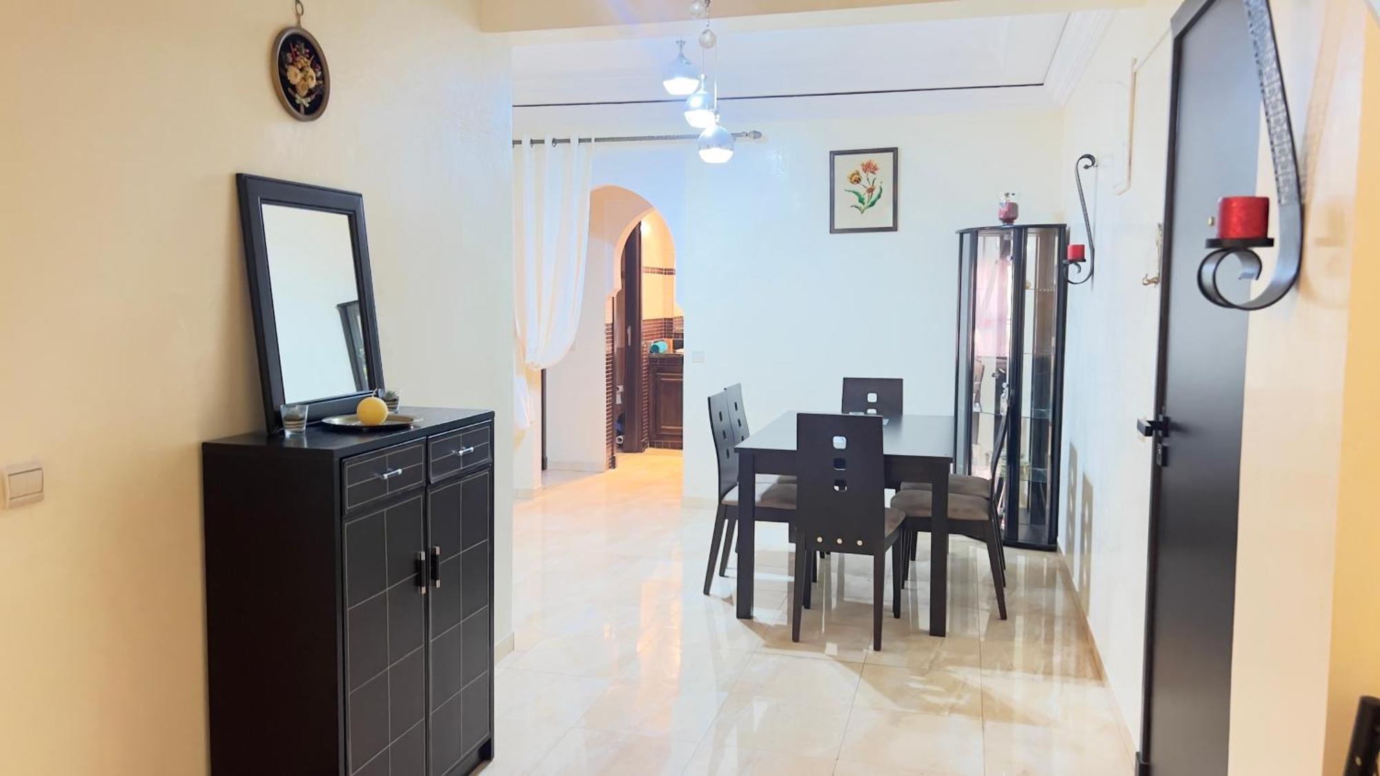 Magnifique Appartement Spacieux Confort Propre Familial 2 Chambres Salon Et Salle A Manger A 20Mn A Pied De Place Jemaa El Fina 4 Piscines Dans Espace De Golf A 12 Mn En Voitures L Entree Est Gratuit Pour La Clientele Ouvert Entre 10H Et 20H Marrakesh Exterior photo