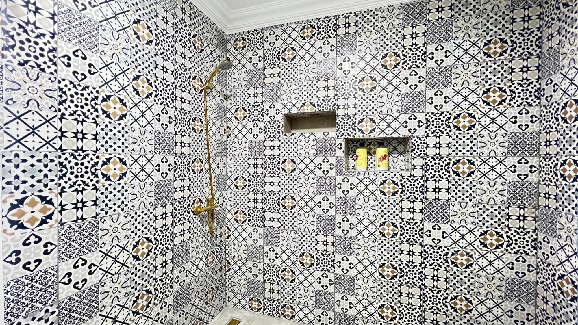 Magnifique Appartement Spacieux Confort Propre Familial 2 Chambres Salon Et Salle A Manger A 20Mn A Pied De Place Jemaa El Fina 4 Piscines Dans Espace De Golf A 12 Mn En Voitures L Entree Est Gratuit Pour La Clientele Ouvert Entre 10H Et 20H Marrakesh Exterior photo